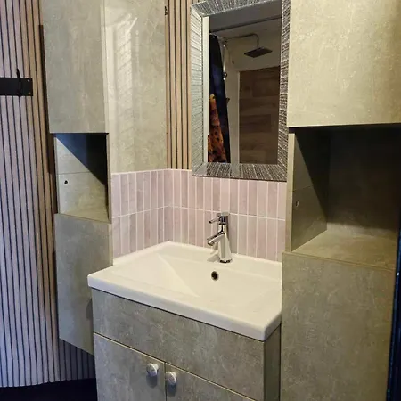 Le White Garden De Panne